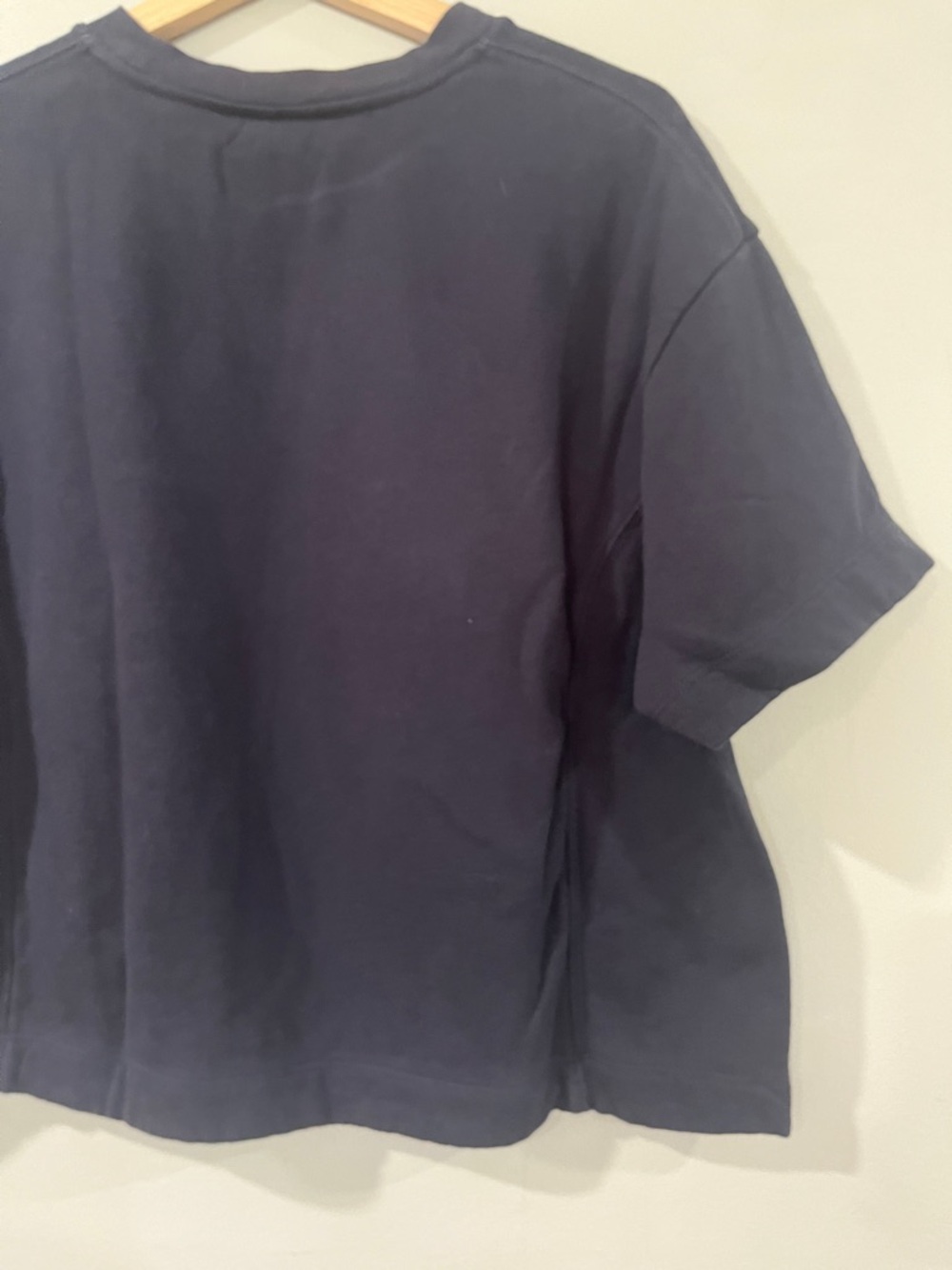 Vince Boxy Short-Sleeve Tee in Navy - Picture 6 of 7